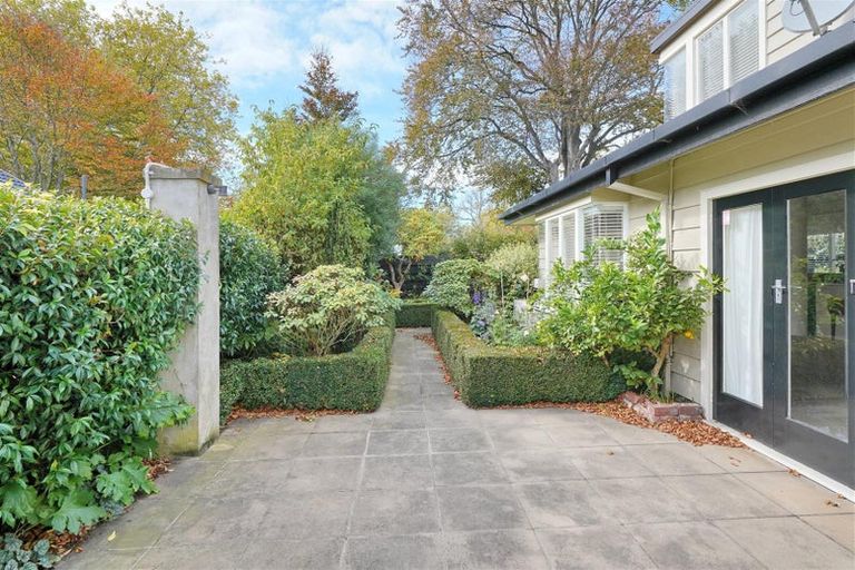 Photo of property in 1/127 Fendalton Road, Fendalton, Christchurch, 8014