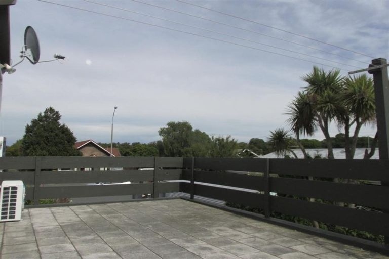 Photo of property in 8a Straven Road, Riccarton, Christchurch, 8011