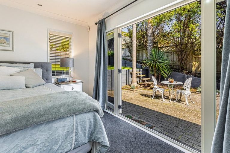 Photo of property in 30 Hogarth Rise, West Harbour, Auckland, 0618