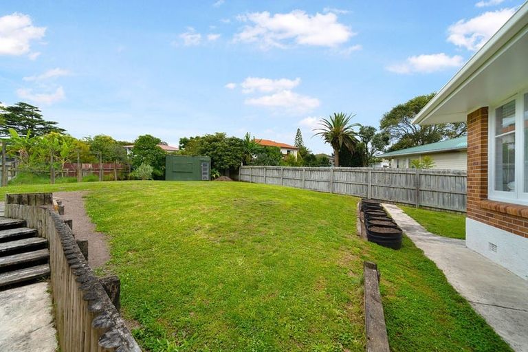 Photo of property in 38 Kohekohe Street, New Lynn, Auckland, 0600