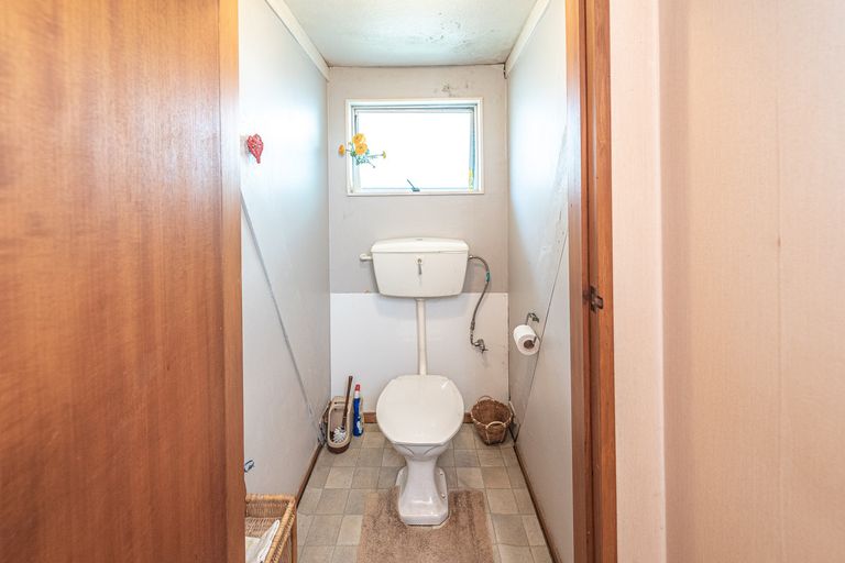 Photo of property in 5 Ashton Terrace, Castlecliff, Whanganui, 4501