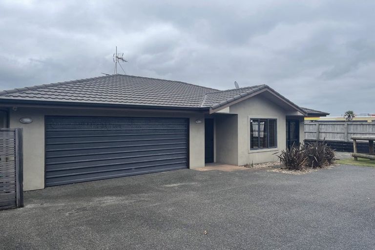 Photo of property in 6b Dickson Road, Papamoa Beach, Papamoa, 3118