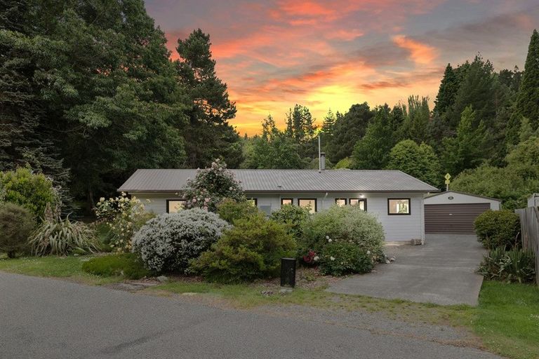 Photo of property in 1 Harper Place, Lake Coleridge, 7572
