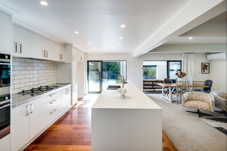 Photo of property in 15 Campbell Street, Havelock North, 4130