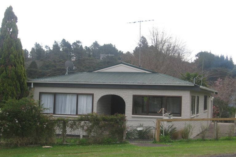 Photo of property in 15 Driving Creek Road, Coromandel, 3506