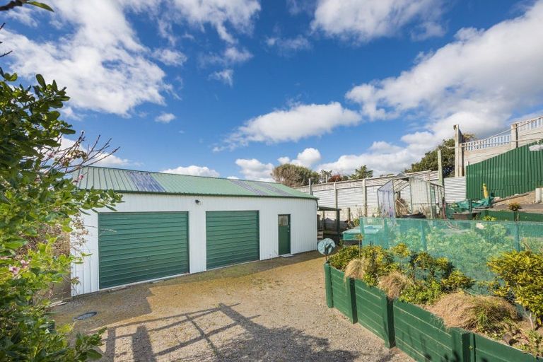 Photo of property in 43 Shortt Street, Foxton Beach, Foxton, 4815