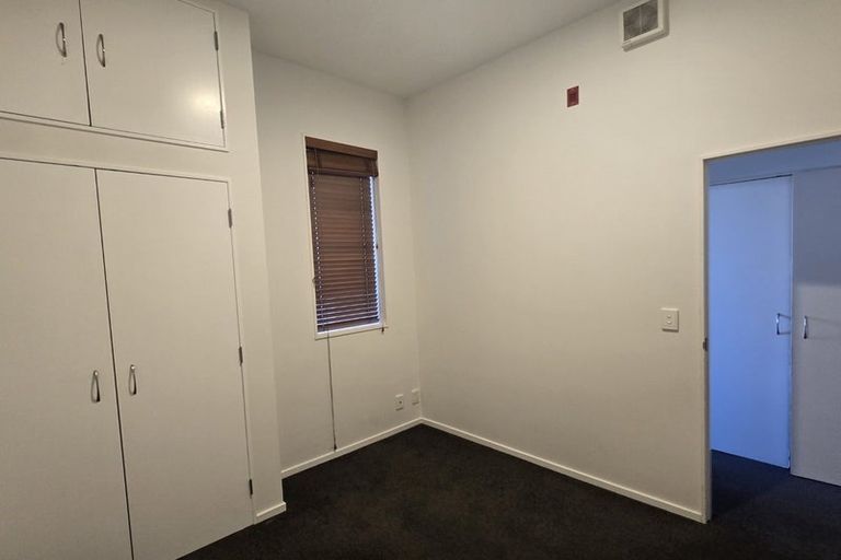 Photo of property in Metro Apartments, 8/220 Thorndon Quay, Pipitea, Wellington, 6011