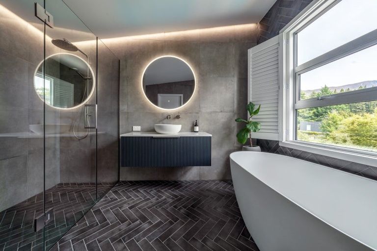 Photo of property in 31b Aubrey Road, Wanaka, 9305