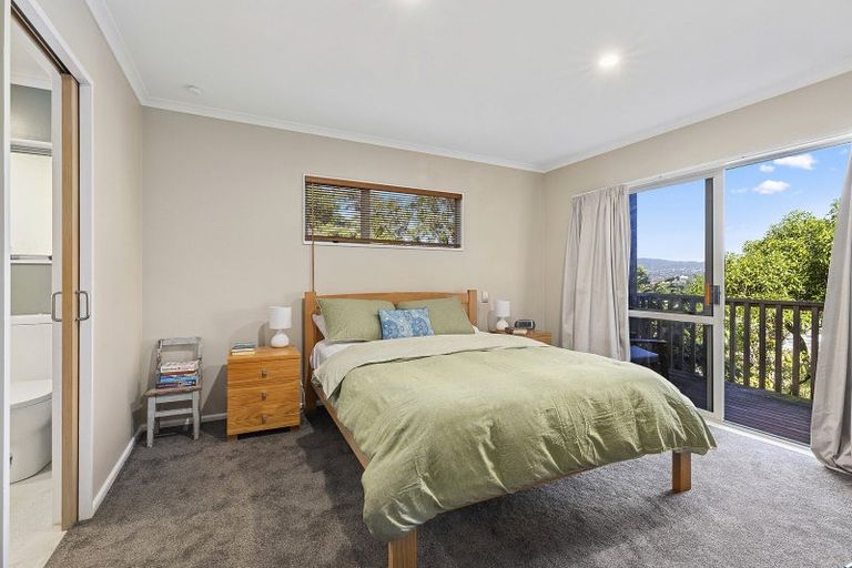 Photo of property in 81 Nevay Road, Miramar, Wellington, 6022