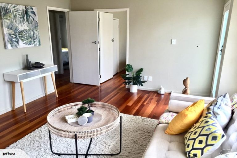 Photo of property in 4/43 Shakespeare Road, Milford, Auckland, 0620