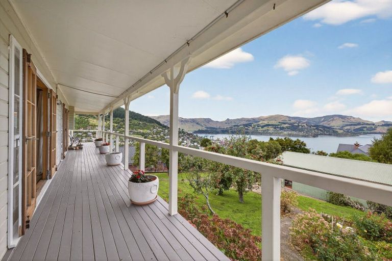 Photo of property in 12 Ross Terrace, Lyttelton, 8082