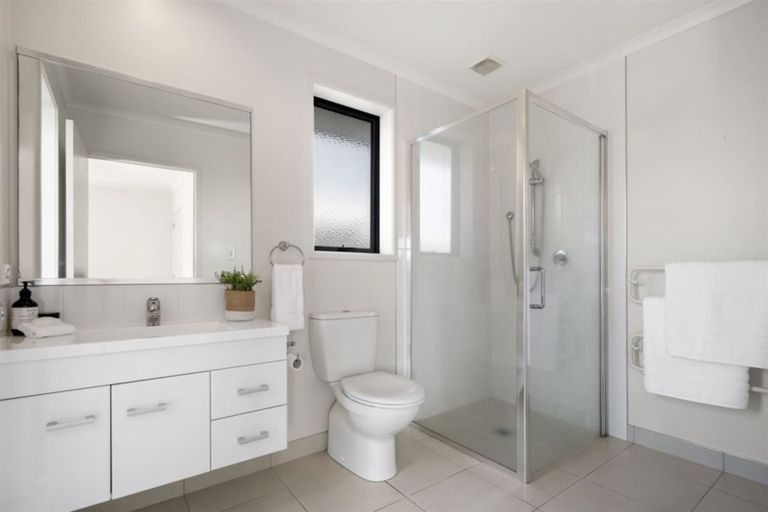 Photo of property in 125 Doncaster Drive, Papamoa Beach, Papamoa, 3118