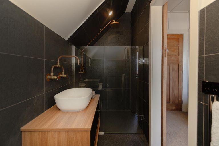 Photo of property in 11 Wharfe Street, South Hill, Oamaru, 9400