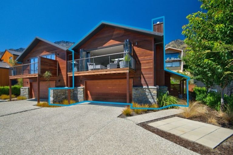 Photo of property in 33 Rannoch Drive, Jacks Point, Queenstown, 9371
