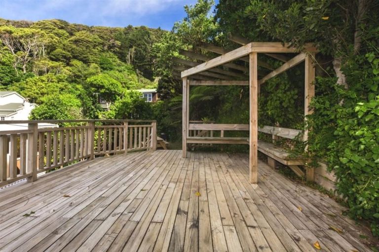 Photo of property in 42b Nikau Street, Eastbourne, Lower Hutt, 5013