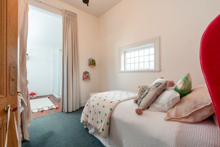 Photo of property in 67 Austin Street, Mount Victoria, Wellington, 6011