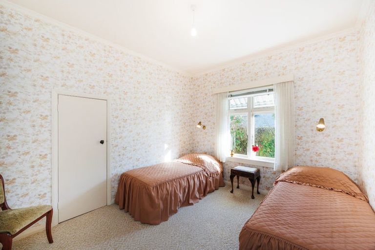 Photo of property in 18 Milverton Avenue, Hokowhitu, Palmerston North, 4410