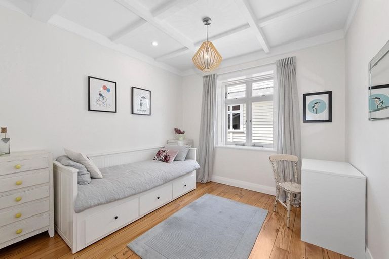 Photo of property in 31 Walmer Road, Point Chevalier, Auckland, 1022