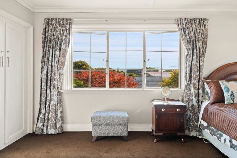 Photo of property in 11 Valpy Street, Saint Clair, Dunedin, 9012