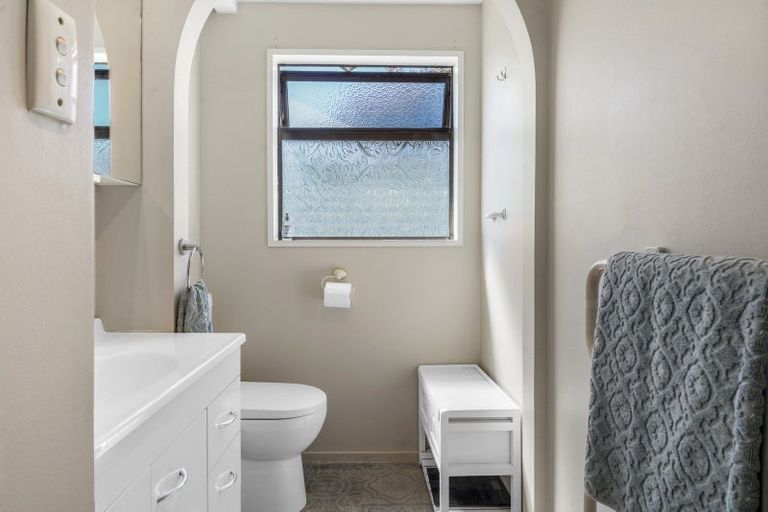 Photo of property in 6 Grove Place, Rangiora, 7400