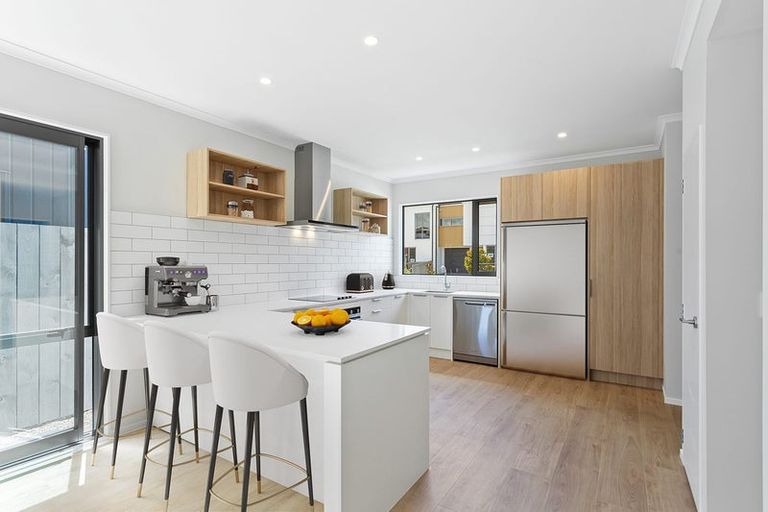 Photo of property in 26 Roundel Crescent, Whenuapai, Auckland, 0618