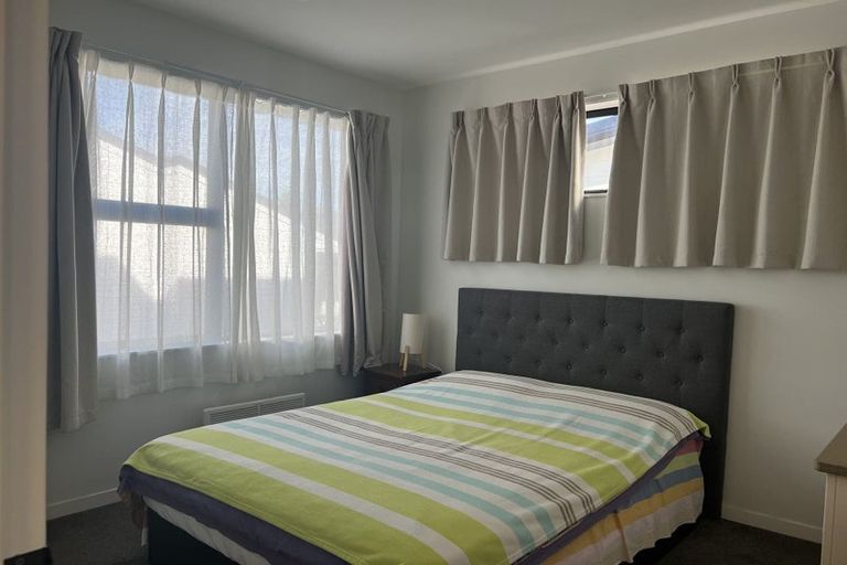 Photo of property in 25 Kiteroa Terrace, Rothesay Bay, Auckland, 0630