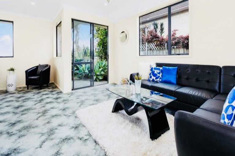 Photo of property in 20 Lamia Place, The Gardens, Auckland, 2105