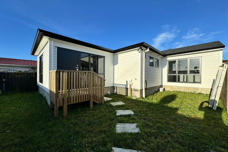 Photo of property in 100a Everglade Drive, Totara Heights, Auckland, 2105