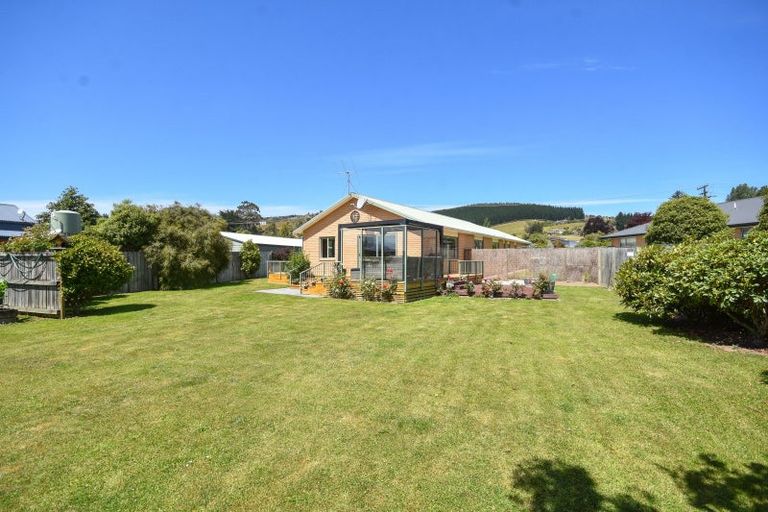 Photo of property in 8 Sandown Street, Waihola, Milton, 9073