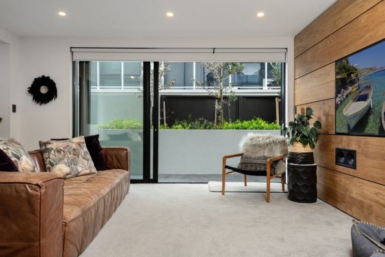 Photo of property in 193a Marine Parade, Mount Maunganui, 3116