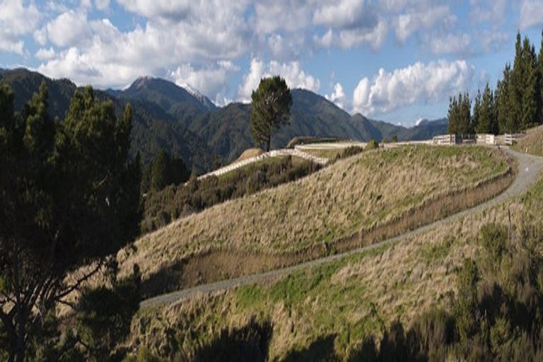 Photo of property in 15 Raikes Road, Kaitoke, Upper Hutt, 5018