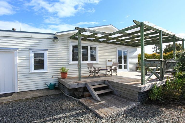 Photo of property in 39a Wallis Street, Raglan, 3225