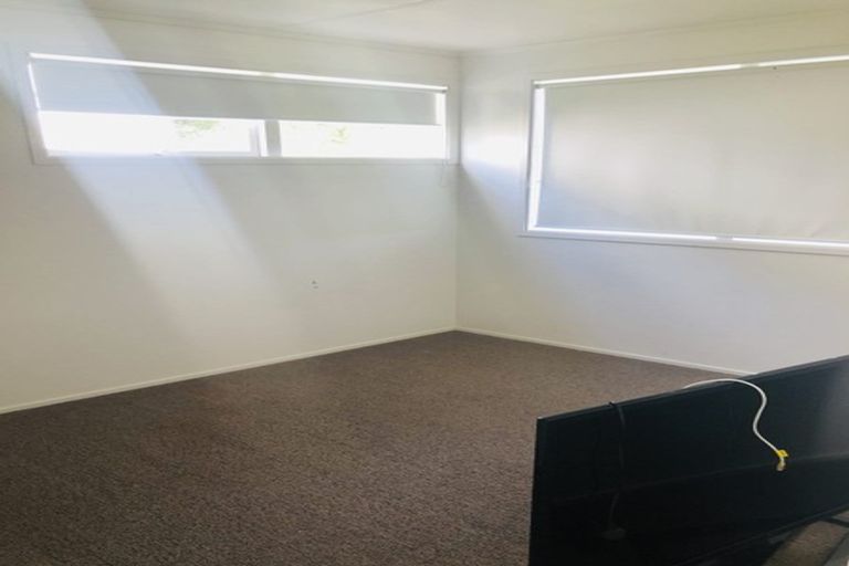 Photo of property in 11 Velma Road, Hillcrest, Auckland, 0627