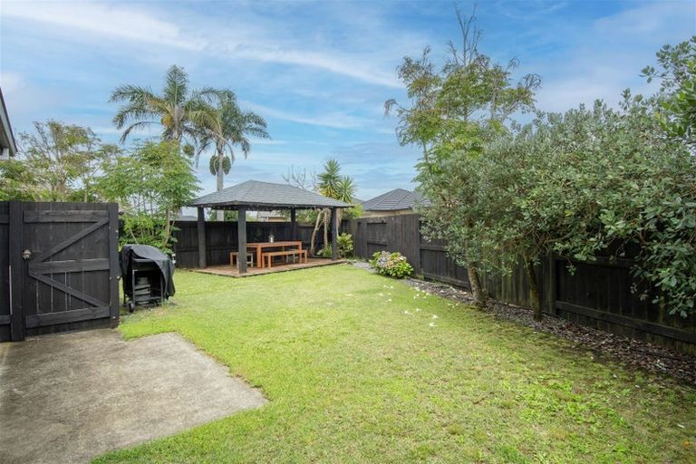 Photo of property in 18 Sarah Place, Papamoa Beach, Papamoa, 3118