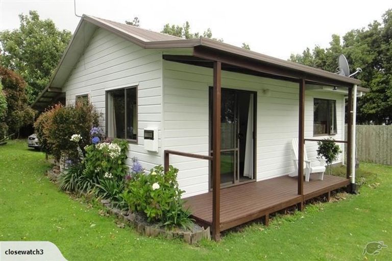 Photo of property in 8b Carthew Street, Okato, 4335