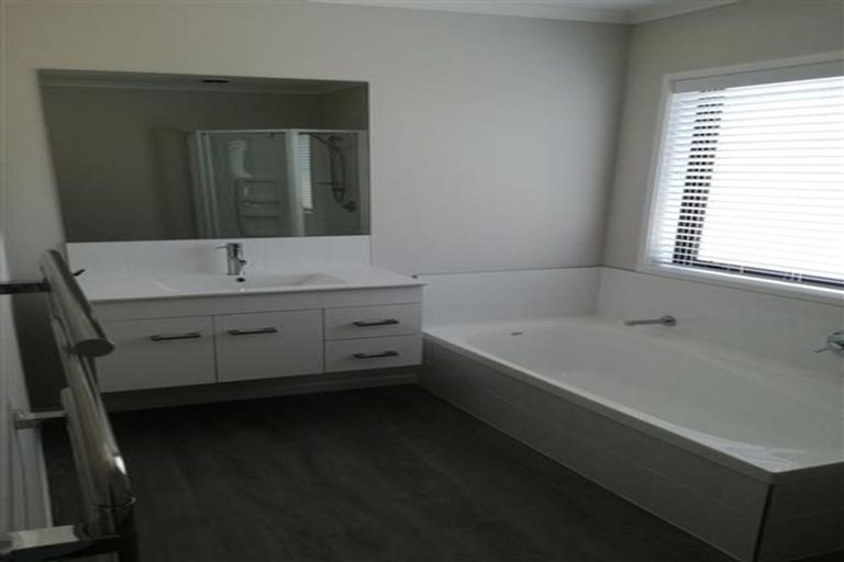 Photo of property in 19 Marion Crescent, Papamoa Beach, Papamoa, 3118