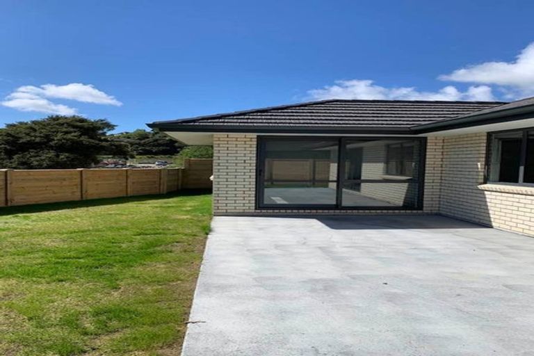 Photo of property in 15 Shearwater Lane, Whitby, Porirua, 5024