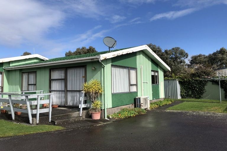 Photo of property in 25-27 Palmerston Street, Greymouth, 7805