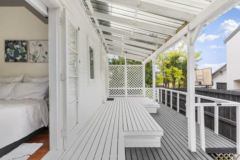 Photo of property in 1/7 Evan Street, Belmont, Auckland, 0622