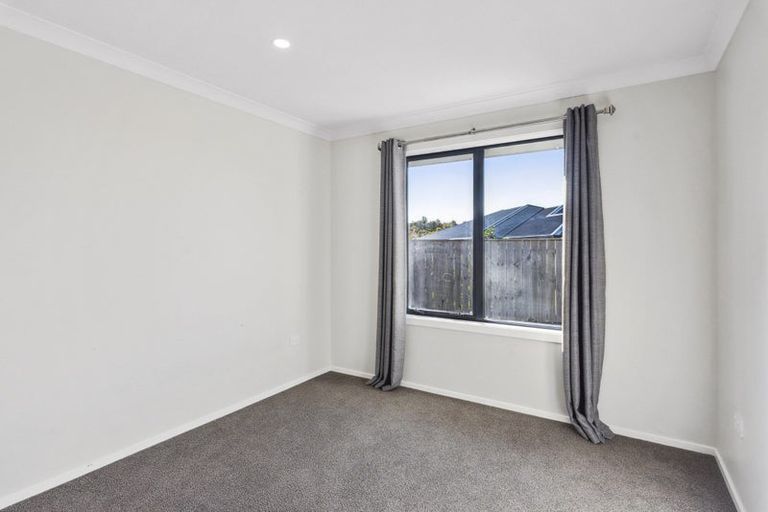 Photo of property in 5 Pohe Street, Waikanae, 5036