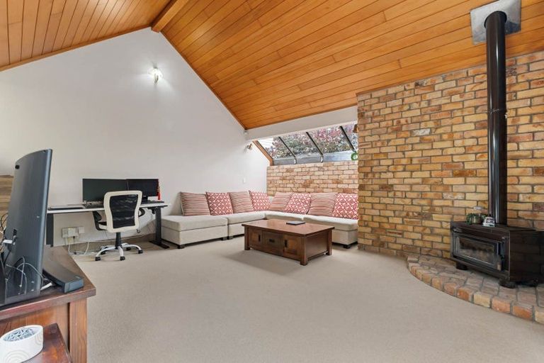 Photo of property in 1/5 Gulf Crest, Bucklands Beach, Auckland, 2012