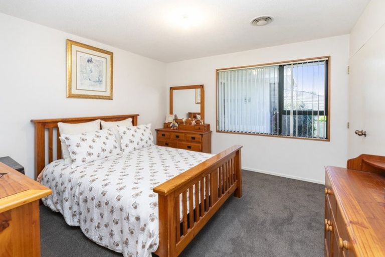 Photo of property in 16 Mcdougal Place, Kaiapoi, 7630