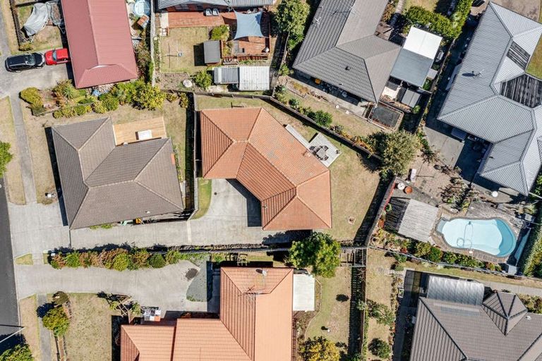 Photo of property in 2/23 Waitoa Street, Waiuku, 2123