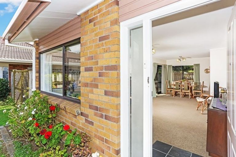 Photo of property in 2/15 Don Street, Papakura, 2110