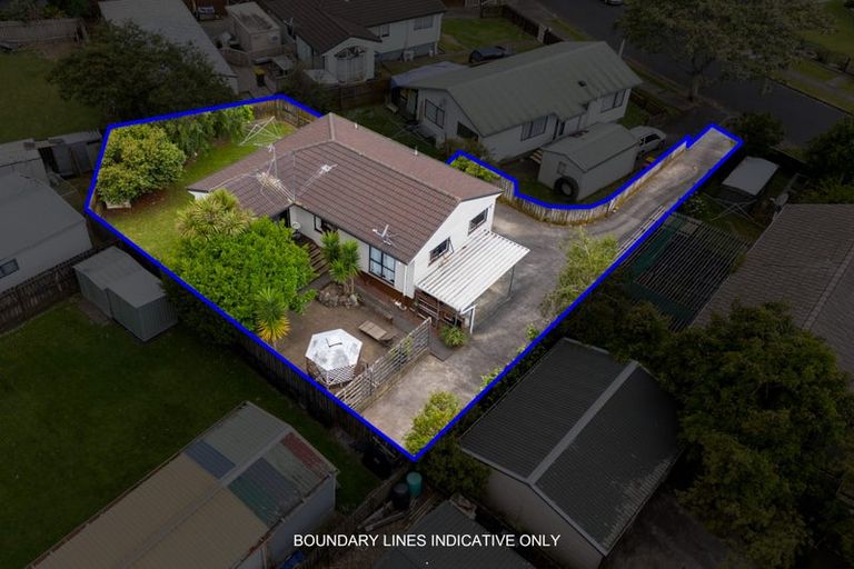 Photo of property in 2/9 Bellville Drive, Clendon Park, Auckland, 2103