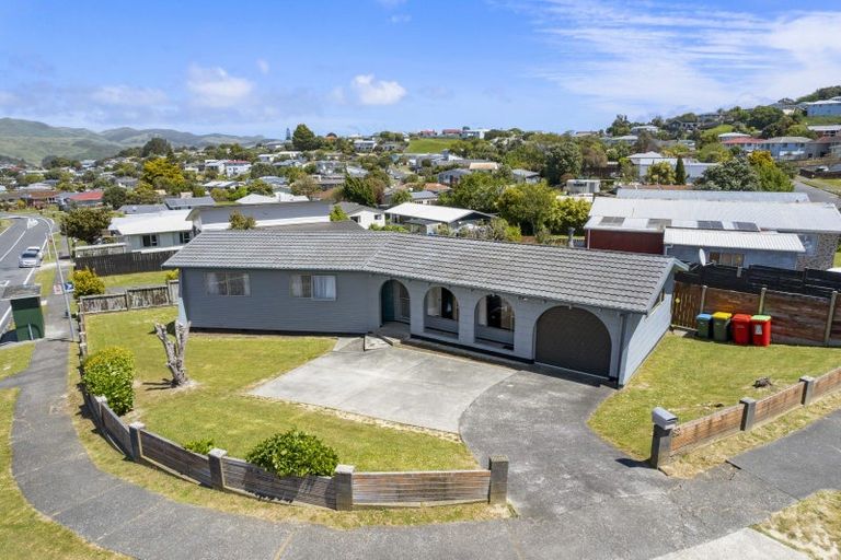 Photo of property in 62 Desert Gold Street, Ascot Park, Porirua, 5024