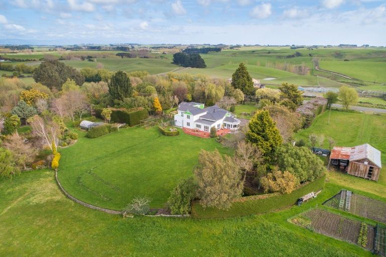Photo of property in Thyme Out Estate, 800 Halcombe Road, Halcombe, Feilding, 4775