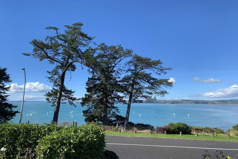 Photo of property in 60 Marine Parade, Mellons Bay, Auckland, 2014