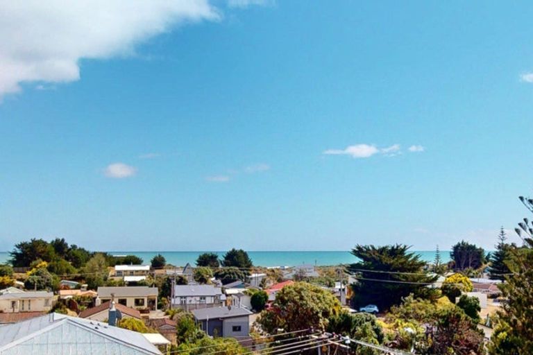 Photo of property in 112 Kahukura Avenue, Waitarere Beach, Levin, 5510
