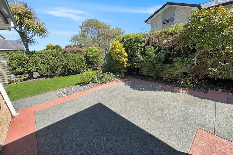 Photo of property in 80 Bowhill Road, New Brighton, Christchurch, 8083